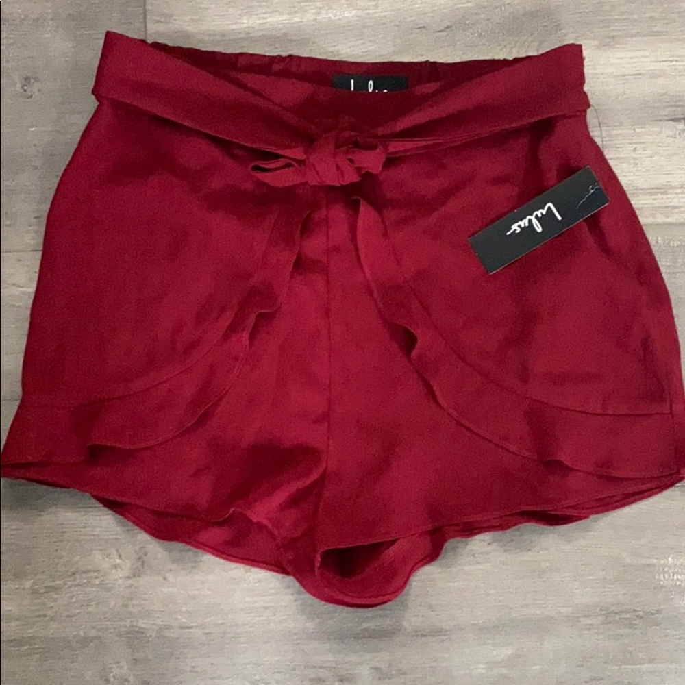 Lulus tie waist shorts!